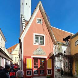 "Little Red House" (Oma Asi design shop) in the Old Town of Tallinn