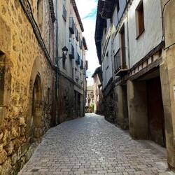 Selbst in den größeren Orten mit Touristen ist überall Leerstand