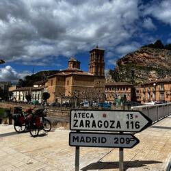Thermalort Alhama de Aragon. Viele alte Hotelanlagen. Fast alle geschlossen