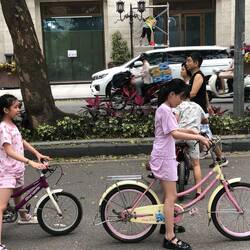 Paradis des enfants la zone étant piétonne le weekend