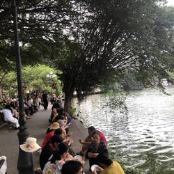 un dimanche au bord du lac