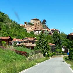 Kei offiz. Stopp aber schön zum Spazieren: Castellinaldo d'Alba