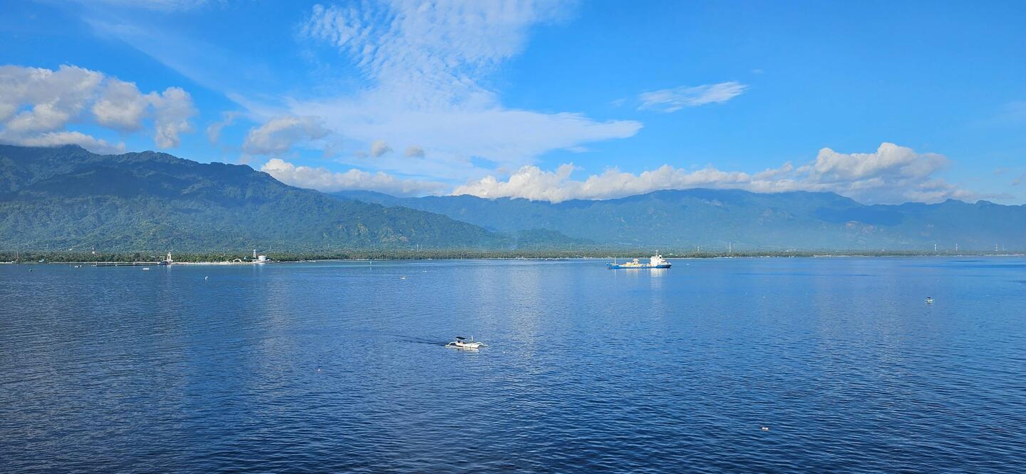 The view as we come into port at Celukan Bawang.