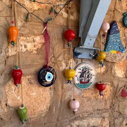 Am Nachmittag im Café, die Tochter töpferte selber, sehr schön