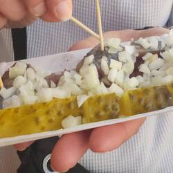 Fresh, raw Halibut with onions and pickle😋