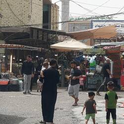Kufa auf dem Weg zur Moschee