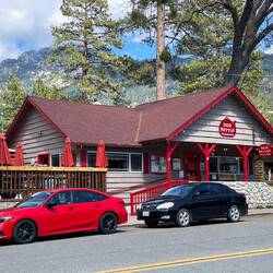 I jedna z wielu restauracji