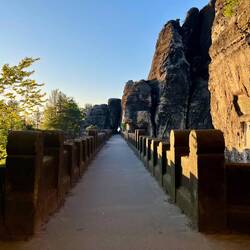 ..als ich mich über die sandsteinige Basteibrücke wage.