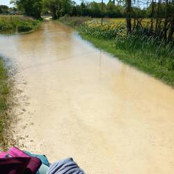 Mini flaque par rapport à d'autres. Garde le cap et pédale il a dit Bruno.