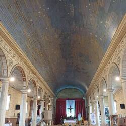 Dafür innen mit Sternenhimmel