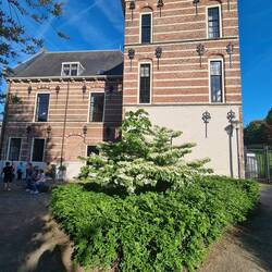 Ein Gebäude der ehemaligen Festung der Wasserlinie