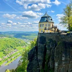 Auf der Nordseite befindet sich mit der Friedrichsburg ein weiterer ehemaliger Beobachtungs- und..