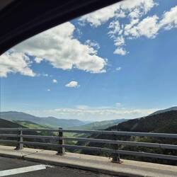 Unterwegs, so schön grün hier im Nordwesten🏞️🌿