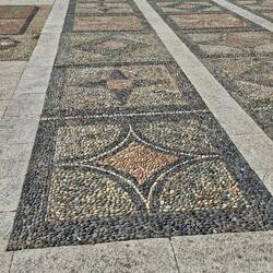 Mosaik vor der Basilika Unserer Lieben Frau von Bonaria