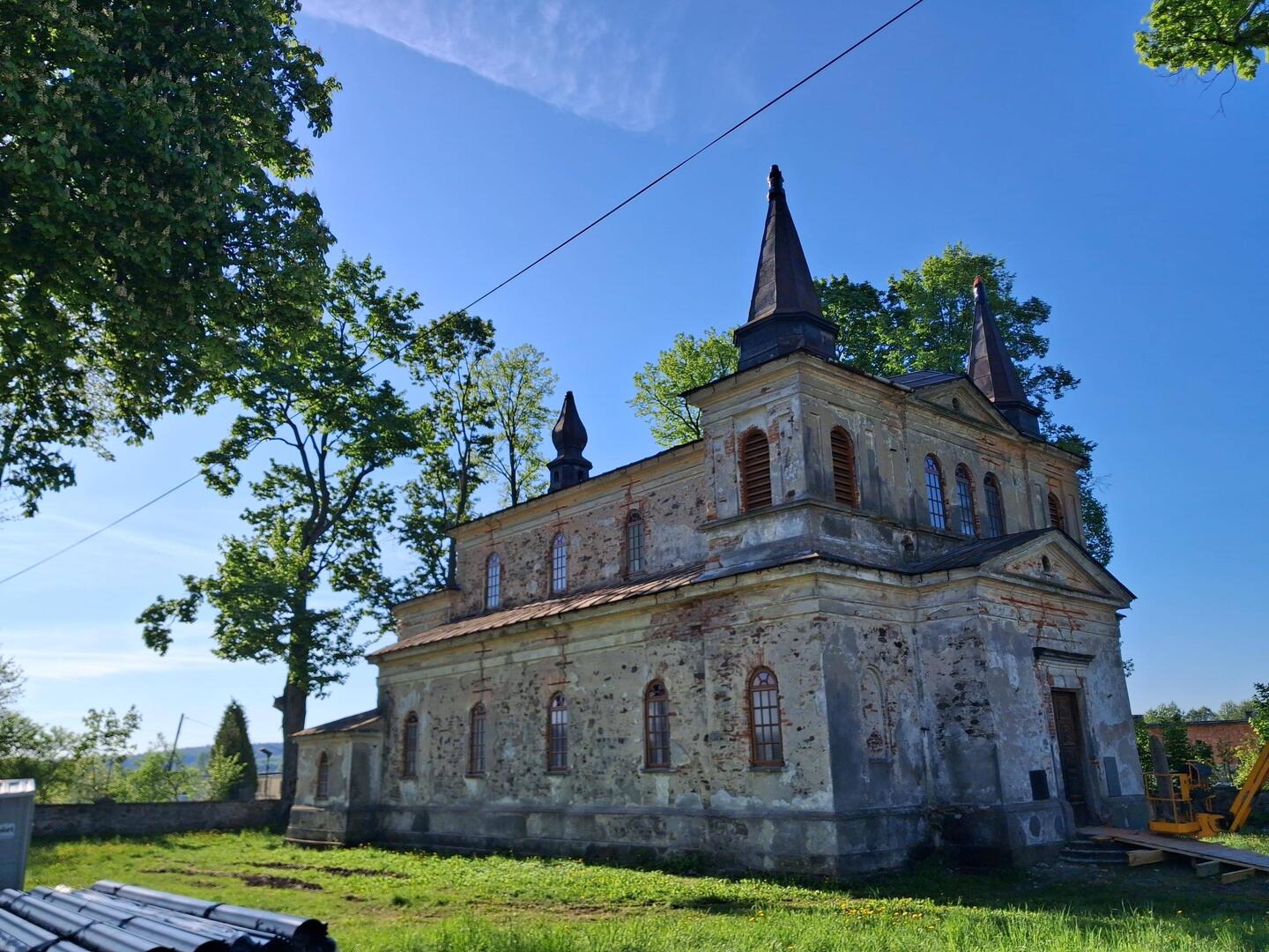 Stary Kościół....czeka na remont