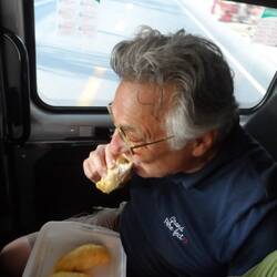 Philippe s'essaie au durian