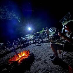 Gin Tonic in Malala. Welch ein Genuß nach staubiger Fahrt.