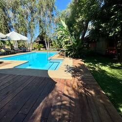 Unsere Hütte direkt am Pool