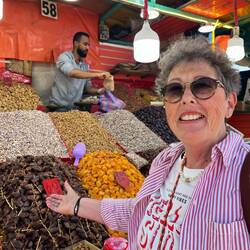 Nüsse und Dattel im Überfluss