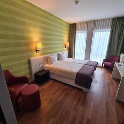 Hohe räume und großes Hotelzimmer - eine Umstellung nach den Kabinen