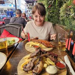 Ausgehviertel mit hungriger Bine