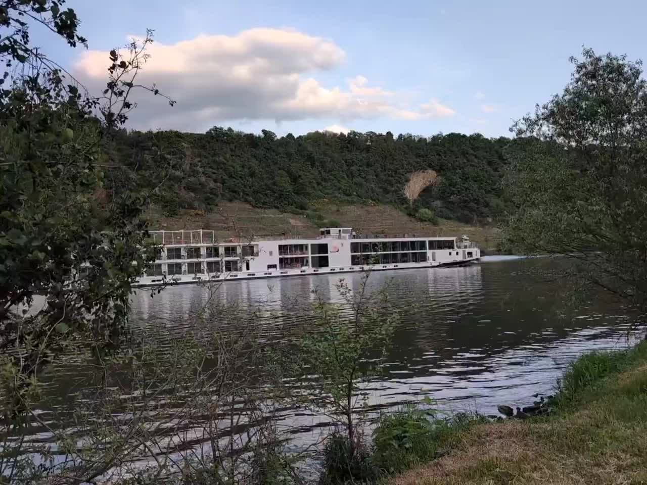 Flussfahrtschiff