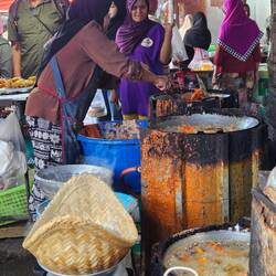 Fried chicken at the market