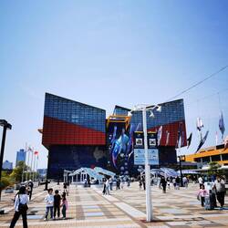 Aquarium Osaka, hätten aber ne Stunde warten müssen, vllt die Tage