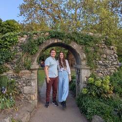 According to Tracey, we looked like we were just getting married under the arch 😂
