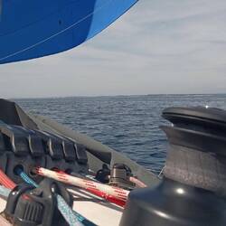 Istrien ist erreicht (am Horizont die "kleinen" Leuchttürme Porer und Albanez)