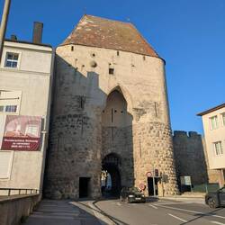 Größtes erhaltenes Stadttor aus dem Mittelalter in Europa