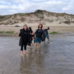 Noi che guardiamo il fiume salato