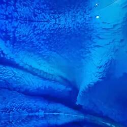 Interessante Video-Installation!