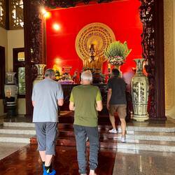 Le mausolée de Ton Duc Thang qui fait l'objet d'un culte de la personnalité