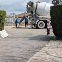 Keine Baustelle ohne Oskars Kontroll-Blick 🤣