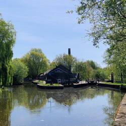 The light was all wrong for this photo but it shows the steeply angled Caldon Canal junction