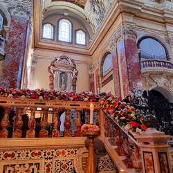 Véritable mosaïque de courants artistiques, cette cathédrale est le reflet de 7 siècles d'histoire.