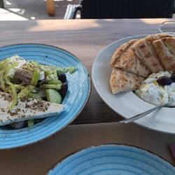 ... und feste Nahrung.