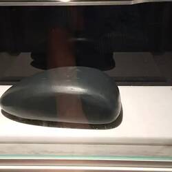 kleiner Modell-Windkanal zum Selbstprobieren. Modell ist ca. 25cm lang