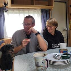 Auch Charly ist dabei