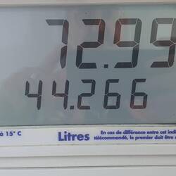Im Schnitt 11-12 lt/100; aktuell 0.60 Fr.