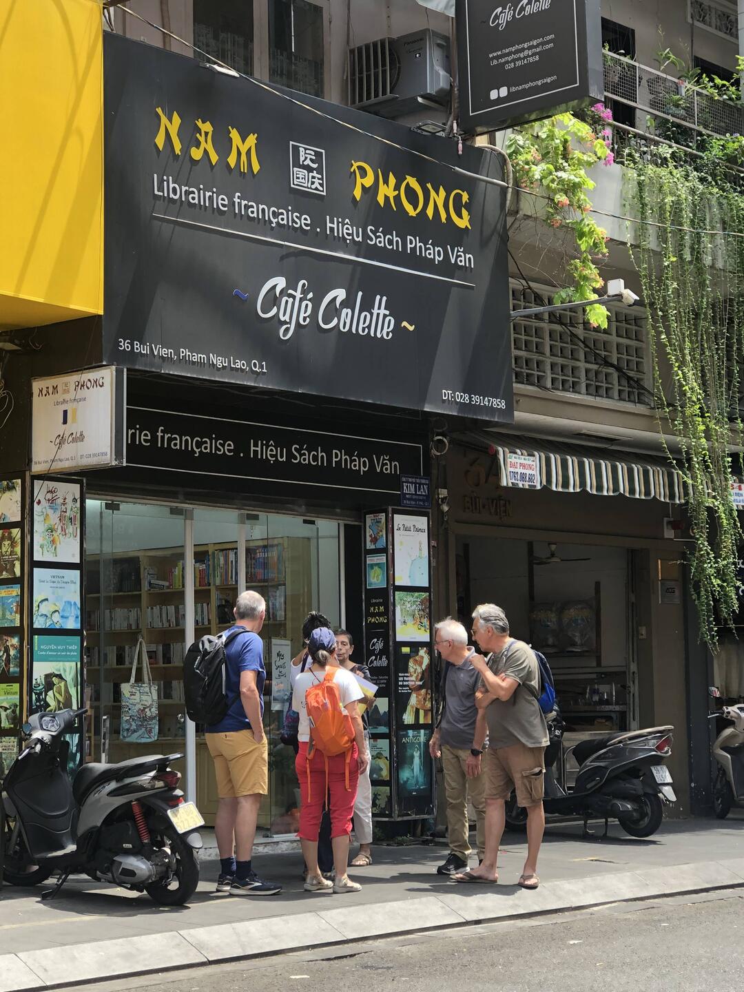 à la librairie française