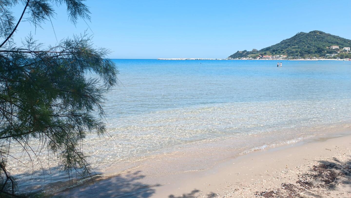 Alikanas-Strand im neuen Teil von Alikanas