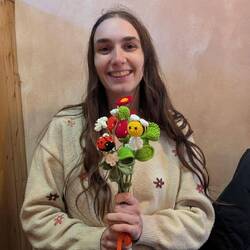 Bennett bought Maggie some flowers 🌸