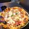 ...pizza miseria: oben und unten verbrannt!