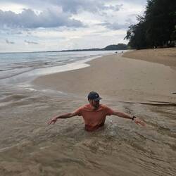 Ob er wohl jemals aus dem Sand heraus kam? 😂