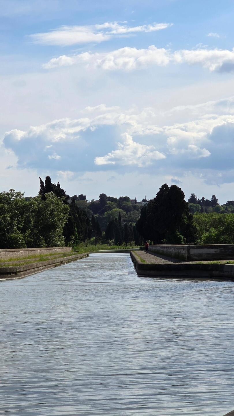 Die Brücke des Canal über den Orb