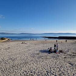 der Strand von Salthill (wo ich wohne)