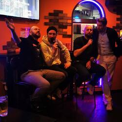 Die Deutschen performen 99 Luftballons