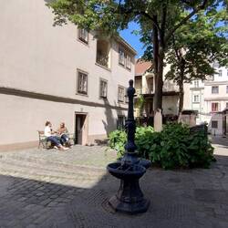 Spittelberggasse, where the belly dance happens